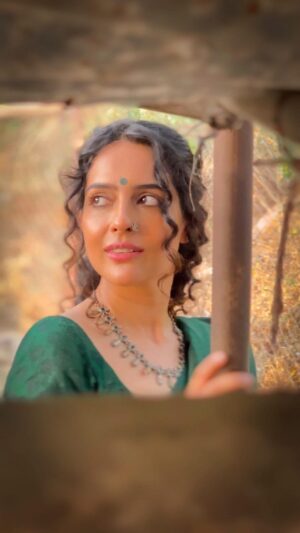 Malvi Malhotra Instagram - Loved this temple visit and @story_at_every_corner_sherin you shot and edited it so beautifully. Curated the whole look ❤️