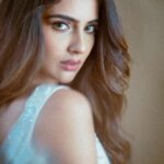 Malvi Malhotra Instagram - ⭐️💫 PC — @deepak_das_photography HMUA — @monashairandbeauty Styling — @krishi1606 Ensemble by — @labelj09 — #malvimalhotra