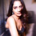 Malvi Malhotra Instagram – Metallic ensemble 🩶

HMUA — @hairandmakeupbypinks 
Styling — @roshnipandey__  @rucha___ 
VC — @manii2108 
 
—
#malvimalhotra