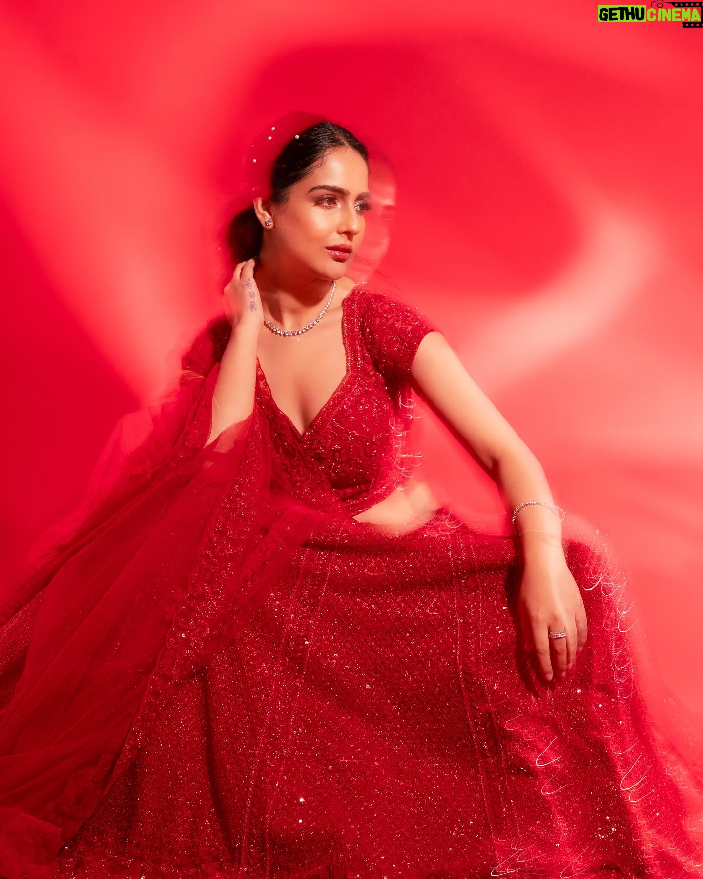 Malvi Malhotra - 3 Likes - 🌹
PC — @deepak_das_photography
HMUA — @monashairandbeauty
Styled by @krishi1606
Outfit @kalighataindia
Jewellery @milsilaccessories
— #malvimalhotra
