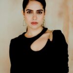 Malvi Malhotra Instagram – 🖤
PC — @tapishguptaphotography 
HMUA — @hairbyramacoiffeur 
Styling — @krishi1606 

—
#malvimalhotra