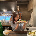 Manami Higa Instagram - crank upのご褒美飯🍴🍖😋💕 早めの誕生日も祝ってもらいました🎂 thank you🩵💛💜