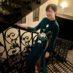 Manami Higa Instagram - 情報解禁📢✨ 日越外交関係樹立50周年記念ドラマ 『ベトナムのひびき』 放送日が決定致しました‼︎ 【BSP4K】2024年3月2日（土）よる7:00～8:58（118分） 【BS】2024年3月17日（日）午前10:30～午後12:28（118分） 1ヶ月間のベトナムロケ 異国の地でのドラマ造り、そしてベトナム語通訳という課題もありましたが本当に贅沢な経験をさせて頂きました☺️ とても暑かったベトナムの温度感やみんなの熱量も、きっと映像に滲み出ていると思います。 ぜひご覧ください🇯🇵🇻🇳🕊️✨ #ベトナムのひびき #nhk #Vietnam https://www.nhk.jp/p/ts/8QG8N2M8KX/