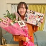 Manami Higa Instagram - crank upの時の私たち🎉 恵未が子どもみたいに泣いてて愛おしくて☺️ 充実した日々だったことが この写真に溢れてる💐💕 @nhk_yorudora #つくたべドラマ