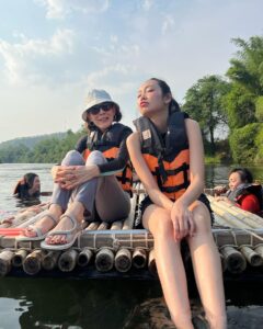 Manasaporn Chanchalerm Instagram - พี่คนขับพาไปล่องแพในอากาศ 40°c ค่ะ 🥵 จับปลา🦶🏻จบ