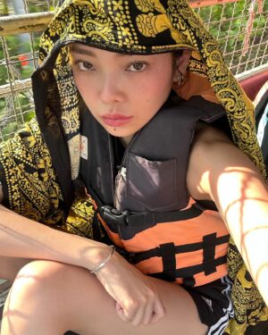 Manasaporn Chanchalerm Instagram - พี่คนขับพาไปล่องแพในอากาศ 40°c ค่ะ 🥵 จับปลา🦶🏻จบ
