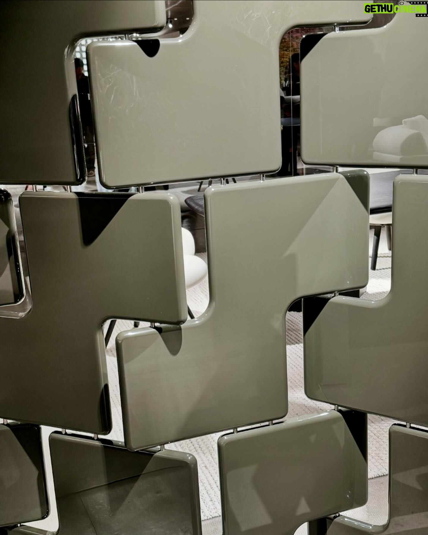 Mandana Karimi Instagram - @minotti_spa 2024 @isaloniofficial was Seventies style, olive green, beige, white, pony leather colour style, rounded soft shapes into contained volumes.