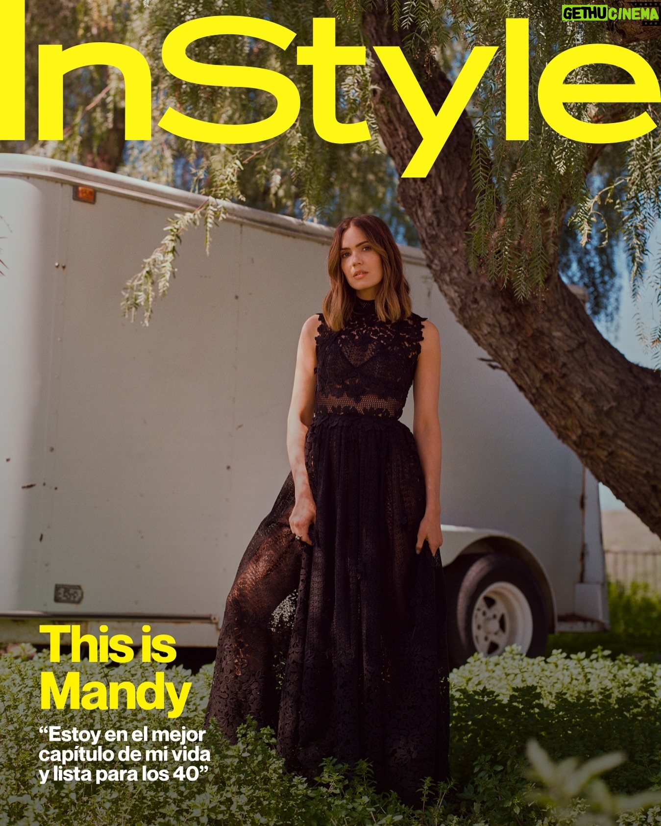 Mandy Moore Instagram - Le damos la bienvenida a un nuevo mes con @mandymooremm en nuestra portada 💛 En esta edición platicamos con ella sobre cómo transicionó de la música a la actuación para después volver a ella, de sus icónicos papeles en ‘A Walk to Remember’ y en ‘This is Us’; también nos contó sobre cómo se siente ser mamá y de sus más grandes sueños. No te pierdas la entrevista completa en nuestra #InStyleMayo Fotógrafo: @emmanmontalvan Stylist: @paulinazas Makeup: @brittanykleslie Pelo:@barbdoeshair Asistente moda:@celesteanzures Producción:@hyperion.la Total look: @dior