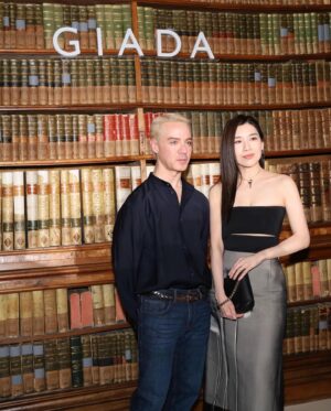 Mandy Wong Instagram - Thank you GIADA and having me to the FW24 show at Brera. 
第一次到達Brera這個意大利國家級的圖書館看秀，滿滿的文藝學術氣息，真的非常享受和榮幸🙏🏻 
#MFW 
#GIADA
@giada_montenapoleone 
@supremeartent 
#qystyling