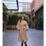 Mandy Wong Instagram – Hello LA 😚💃🏻
趁有幾天假期喺市中心City Walk 一下，雖然天陰陰，但
仍無損心情，逛一逛打下卡🤭. 

Outfits by @elleme 

#prettywomanmovie 
#mfavmovie