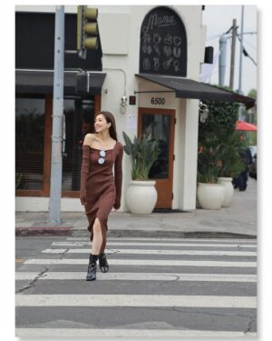 Mandy Wong Instagram - Hello LA 😚💃🏻
趁有幾天假期喺市中心City Walk 一下，雖然天陰陰，但
仍無損心情，逛一逛打下卡🤭. 

Outfits by @elleme 

#prettywomanmovie 
#mfavmovie