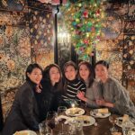 Mandy Wong Instagram – 2023年的生日非常特別，好想好好地記錄落嚟！
雖然今年嘅生日唔喺香港，
但能夠同一班好姊妹喺巡唱的首站中渡過，很值得紀念的旅程！謝謝有您們，還記得當我地唱著合唱時，只要一對上眼就會🥹😢😭真係要逃避眼神先唱到落去，唔係講少！
今年的生日願望係。。。😏🙏🏻
希望我哋繼續good show，下一站 @thundervalley ，衝呀💃🏻
@paisleyhu 下次等你歸隊！
@myoliemyolie @selenaleelalee @elaine_yiu @nwuuu 

#胡說八道世界巡迴演唱會 
#sisterslove 
@joy_entertainment_usa