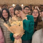 Mandy Wong Instagram - 今年嘅fans gathering別具意義，謝謝你們為我準備嘅，不需要完美，有愛便足夠💕🫶🏻 “人大了，難得放肆地笑 才會懂 煩惱盡量忘掉” 最近常常Loop嘅歌曲，很有意思！下次我哋要一齊唱！💕💕 @mandywong_official_fc #growtogether #staytogether❤️