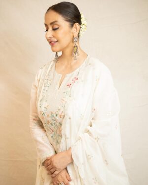 Manisha Koirala Instagram - Styled by - @sanamratansi 
Sr&Co Manager - @jaferalimunshi 
Team - @isshika.manan 
Outfit - @anitadongre 
Earring - @tribebyamrapali
Ring - @sangeetaboochra
Footwear - @houseofvian 
Intern - @aartiii_17 
Make up - @tush_91
Hair - @hairbyykaushall
📸 - @devsphotographyofficial