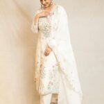 Manisha Koirala Instagram - Heeramandi promotions Styled by - @sanamratansi Sr&Co Manager - @jaferalimunshi Team - @isshika.manan Outfit - @anitadongre Earring - @tribebyamrapali Ring - @sangeetaboochra Footwear - @houseofvian Intern - @aartiii_17 Make up - @tush_91 Hair - @hairbyykaushall 📸 - @devsphotographyofficial
