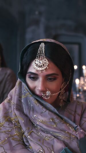 Manisha Koirala Instagram - Lajjo ke sapne aur Mallikajaan ka guroor collide in the halls of Shahi Mahal 💎🔥

#Heeramandi #HeeramandiTheDiamondBazaar