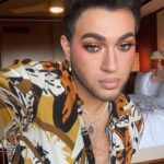 Manny MUA Instagram - who doesn’t love a good pearl necklace 🐚 - thank you @benefitcosmetics for the incredible experience ❤️