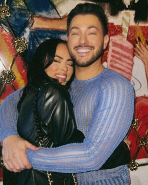 Manny MUA Instagram - 33 and thriving 🩵
thank you to my incredible friends who make me feel so so so loved every day, I love you guys with all my heart! ps look at that cake laura made!!! Like are you kidding me?! Iconic! And thank YALLLLL for all the birthday wishes 🥹 I love you guys so much and I genuinely feel the love back ❤️