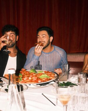 Manny MUA Instagram - 33 and thriving 🩵
thank you to my incredible friends who make me feel so so so loved every day, I love you guys with all my heart! ps look at that cake laura made!!! Like are you kidding me?! Iconic! And thank YALLLLL for all the birthday wishes 🥹 I love you guys so much and I genuinely feel the love back ❤️