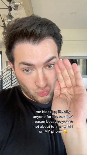 Manny MUA Instagram - baby… not on MY phone 🤭