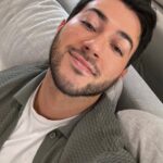 Manny MUA Instagram - how it’s going… how it started 🥹