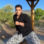 Manny MUA Instagram - is that a snake in your pants or… 🐍 - having so much fun being part of brow search here in AZ with @benefitcosmetics 💖