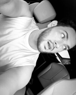 Manny MUA Instagram - workin on my fitness yall my witness 💪🏻
-
I’ve been on this fitness journey for the past 2 years now (more seriously) and truly it has made me the happiest version of me I could be. I’ve always been insecure about my body and even posting this progress pic I’m literally so nervous I could vomit 🤧 butttt I’m also so proud of the progress I’ve made and I will continue to work on every aspect of my health: not just physical but emotional, mental, etc. thank you all for all the encouraging comments and DMs I get, you have no idea how much they make my day ❤️ we gotta take control of our health sooner or later yall! We got this!