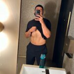 Manny MUA Instagram – workin on my fitness yall my witness 💪🏻
–
I’ve been on this fitness journey for the past 2 years now (more seriously) and truly it has made me the happiest version of me I could be. I’ve always been insecure about my body and even posting this progress pic I’m literally so nervous I could vomit 🤧 butttt I’m also so proud of the progress I’ve made and I will continue to work on every aspect of my health: not just physical but emotional, mental, etc. thank you all for all the encouraging comments and DMs I get, you have no idea how much they make my day ❤️ we gotta take control of our health sooner or later yall! We got this!