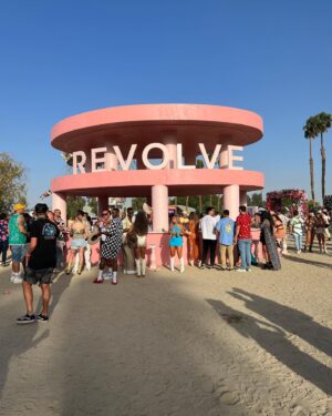 Manny MUA Instagram - helllla chella 🌸 sliving my best life