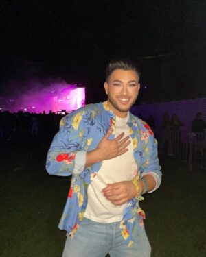 Manny MUA Instagram - happy hoechella 🤭