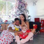 Manon Tanti Instagram - Ça y est noel est fini 🎄🎁🎅🏼vous avez été gâté ?? #christmastree #familyfirst #hapiness