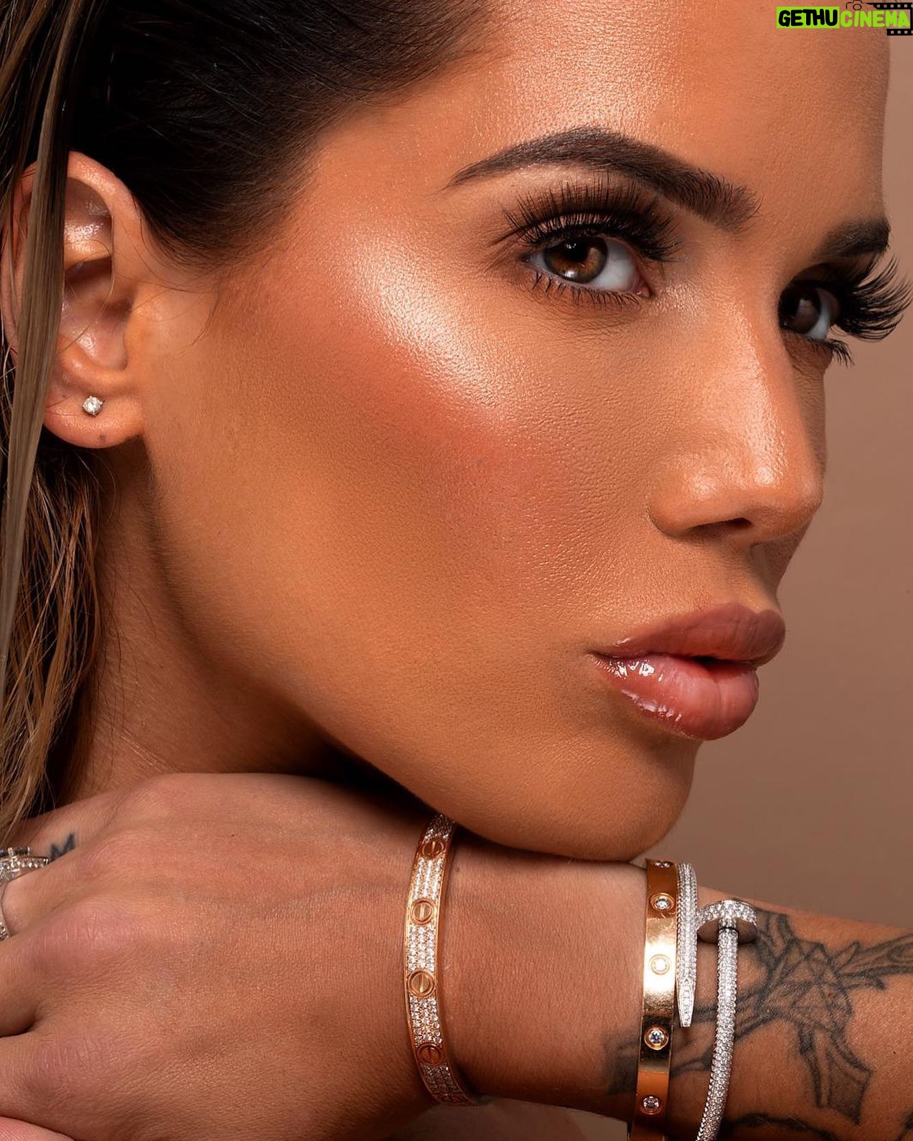 Manon Tanti Instagram - ❤️ @mathieu.dphotographie @mounayasmakeup ❤️ love @cartier 😍