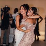 Manon Tanti Instagram - A nouveau réunis pour l’un des plus beaux jours de ta vie @lauralempika 💕 Encore félicitations pour cette incroyable cérémonie et cette soirée inoubliable 🥂🍾 I LOVE YOU JUMS 💕 pict : @mandyg.photographer 💕