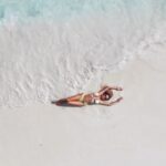 Manon Tanti Instagram - One of the best beaches i have been to ☀️ @ayadamaldivesresort 🇲🇻 #maldives #beach #beachlife #travel #traveling #🇲🇻 #ayadamaldives 📹 @graphixel