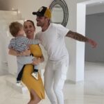 Manon Tanti Instagram - Vous étiez nombreux à vous en douter ❤️et vous aviez raison , notre fille s’appelle Angelina ❤️❤️❤️😘😘😘 tellement hâte d être quatre , de la serrer dans mes bras et que tiago devienne grand frère 😍❤️❤️❤️