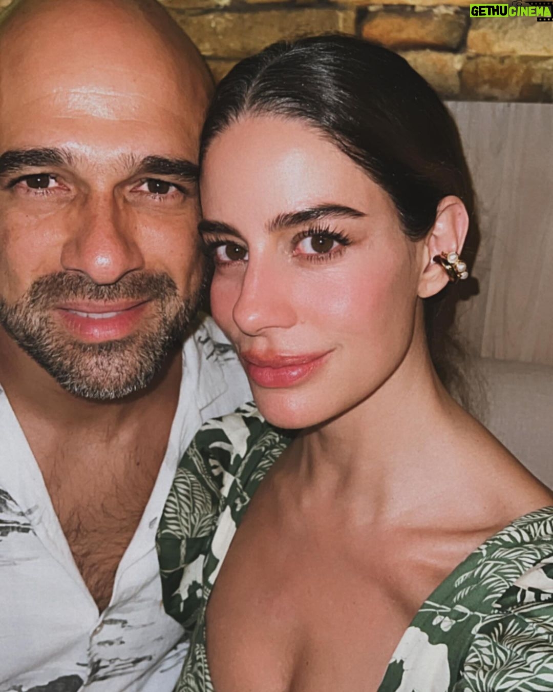 Manuela González Instagram - Momentos para recordar Por siempre 💫♥️ 1. En medio de un paraíso en Palomino 2. Recordatorio de que amarnos da buen resultado 3. Caminando juntos, llegamos más lejos! 4. Pedro y su rehabilitación de libélulas 5. Las conversaciones de Alma con Juana sobre sus cocadas 6. El hombre más guapo del mundo y yo la mujer más afortunada! 7. De todos los atardeceres, este el más lindo 8. Una noche para nosotros 9. Que vivan las amigas! 10. Empezar este 2024 juntos, qué regalo!