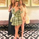 Manuela González Instagram - Momentos para recordar Por siempre 💫♥️ 1. En medio de un paraíso en Palomino 2. Recordatorio de que amarnos da buen resultado 3. Caminando juntos, llegamos más lejos! 4. Pedro y su rehabilitación de libélulas 5. Las conversaciones de Alma con Juana sobre sus cocadas 6. El hombre más guapo del mundo y yo la mujer más afortunada! 7. De todos los atardeceres, este el más lindo 8. Una noche para nosotros 9. Que vivan las amigas! 10. Empezar este 2024 juntos, qué regalo!