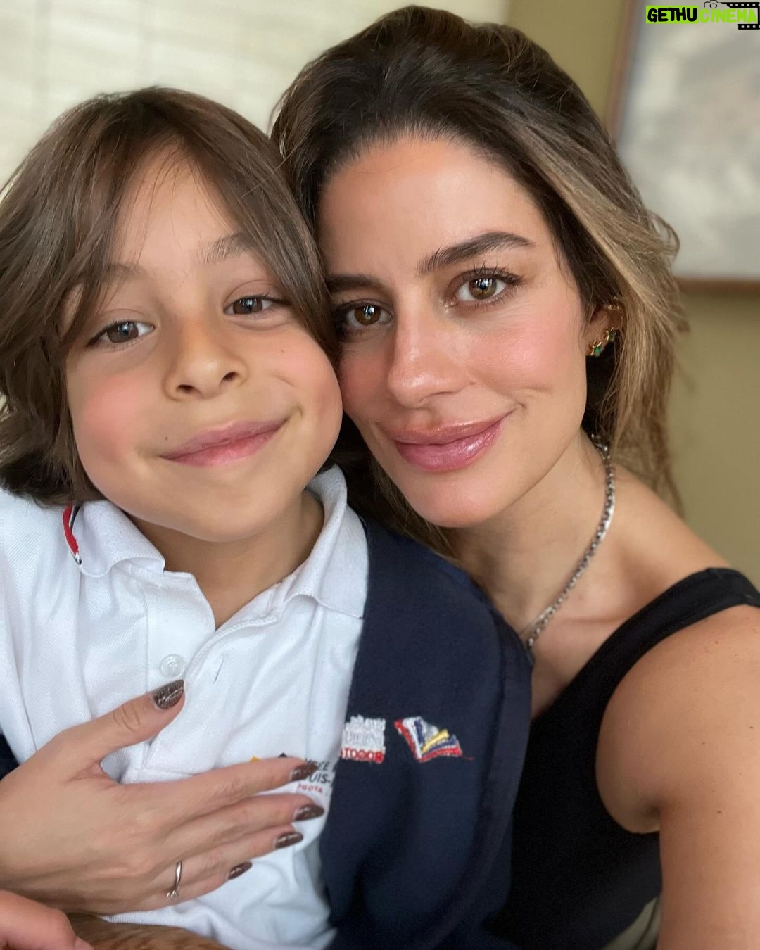 Manuela González Instagram - Pedro, tú le pones a mi vida el color! ♥️ #PedroMiHermoso