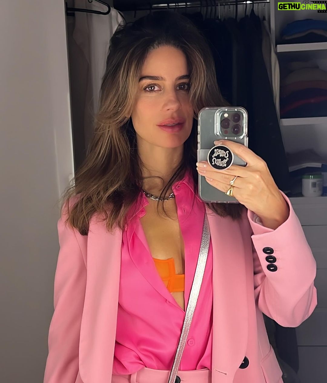 Manuela González Instagram - Y así mis últimos días… Esto si es un #photodump con toda! 😝♥️🌺
