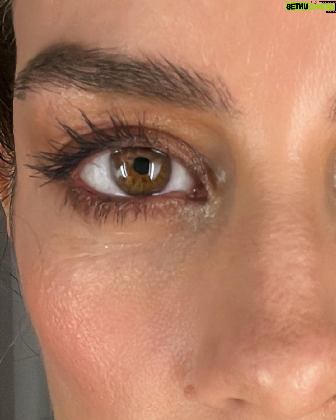 Manuela González Instagram - Come closerđź’‹ DĂa de latonerĂa, pintura y percha!