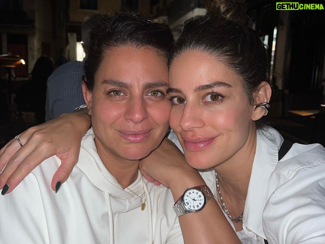 Manuela González Instagram - Milán con ♥️ Milán nos supo a reencuentro, A risas, A alegría, A amistad. Y es que no hay mejor experiencia que la amistad verdadera y de corazón! Gracias Ximenita, Klemen y Lea por unirse a esta aventura! Que recarga tan impresionante de la más linda energía! Por siempre, GRACIAS🙌🏻💫 LOS AMAMOS ♥️ @lifeunexpected1976 @klemennovakofficial