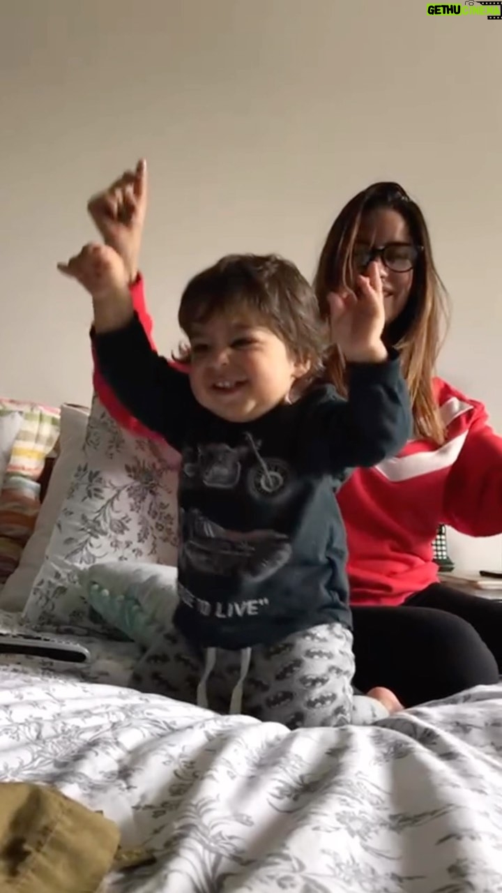 Manuela González Instagram - #tbt Gracias mi Adelita hermosa por esta belleza de recuerdo! @maria.adelaida.arango #PedroMihermoso