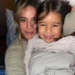 Manuela González Instagram - Ellos, los que me ponen a mil el corazón, los que me expanden, me retan, me enseñan, me llenan, me divierten. Me llaman MAMÁ y millones de partículas se encienden, haciendo posible, lo imposible! Una vida es muy poco para semejante aventura… LOS AMO HIJOS! TE AMO ANDRÉS! GRACIAS DIOS por el regalo inmenso de ser MAMÁ ♥️