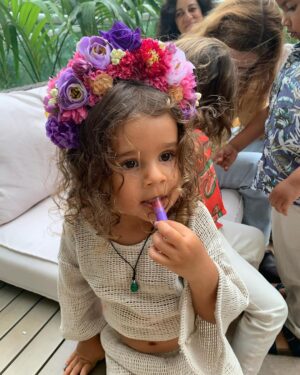 Manuela González Instagram - Alma mía,
Alma de mi Alma…
Como dice la canción,
Tú me has hecho mejor, 
Mejor de lo que era!
Veo estas fotos, 
6 años en un abrir 
Y cerrar de ojos,
6 años de más vida
Para nuestra vida
Y un amor que solo
Puede mesurarse
Al mirarte a los ojos.

TE AMO Y TE AMARÉ POR SIEMPRE
♥️

#AlmaDeMiAlma #felizcumple