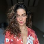 Manuela González Instagram - Y ustedes, prefieren fuera de foco? 📸🌈🌴💫 #Anapoima #PersianaAmericana #sodastereo