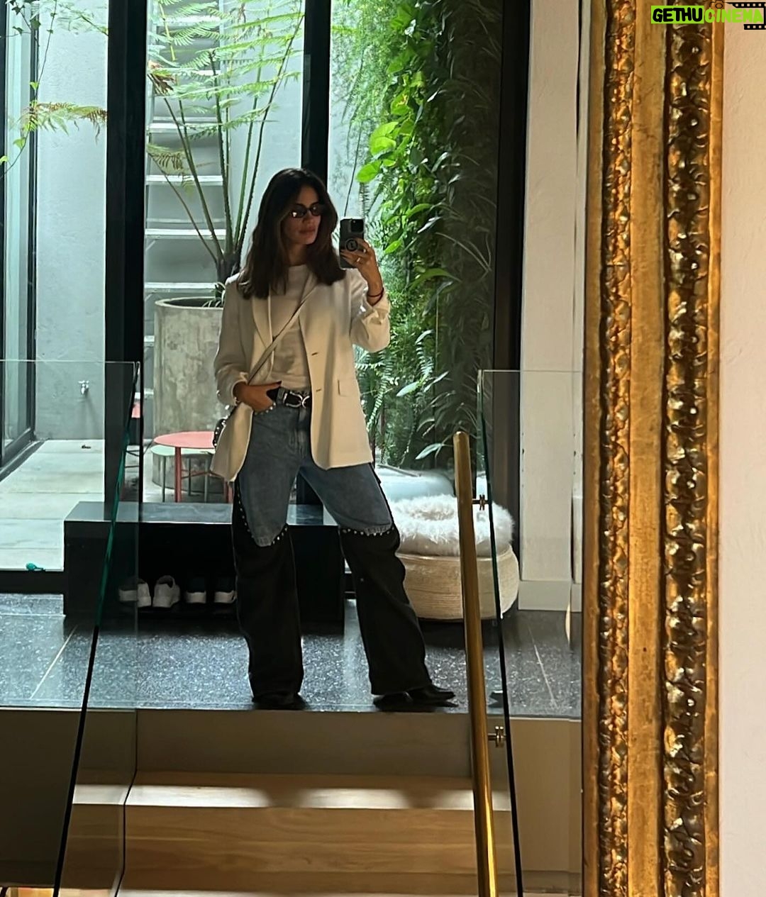 Manuela González Instagram - Y así mis últimos días… Esto si es un #photodump con toda! 😝♥️🌺