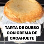 María Castro Instagram - TARTA DE QUESO CON CREMA DE CACAHUETE ( o cualquier otra crema de fruto seco!!!!!) - 5 huevos - 40 g queso parmesano - 200 ml nata montar - 120g azúcar glasé - 130 crema de cacahuete - 450 g queso de untar! Lo mezclamos todo y lo ponemos en un molde, sobre papel de horno previamente mojado. Se va al horno precalentado a 190 un media hora, hasta q el centro baile, pero no los bordes… Se va 3 horas a la nevera… y…. TAXHAN! Un espectáculo! La mejor receta que he probado hasta la fecha! Mi parte favorita ??? El centro!