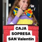 María Castro Instagram - CAJA SORPRESA PARA SAN VALENTÍN! Como veis tan sencillas como resultonas! Cogemos tres cajas, que encajen una dentro de la otra… incluso valdrían de zapatos, forradas a nuestro gusto. Les cortamos los vértices y dentro añade lo que quieras: -chuches -fotos -vales por… - o de todo un poco! Pegamos una caja dentro de la otra, cerramos las tapitas a presión y mirad qué regalo más vistoso!!!!! Contadme si lo haréis os si tenéis otras ideas!!!