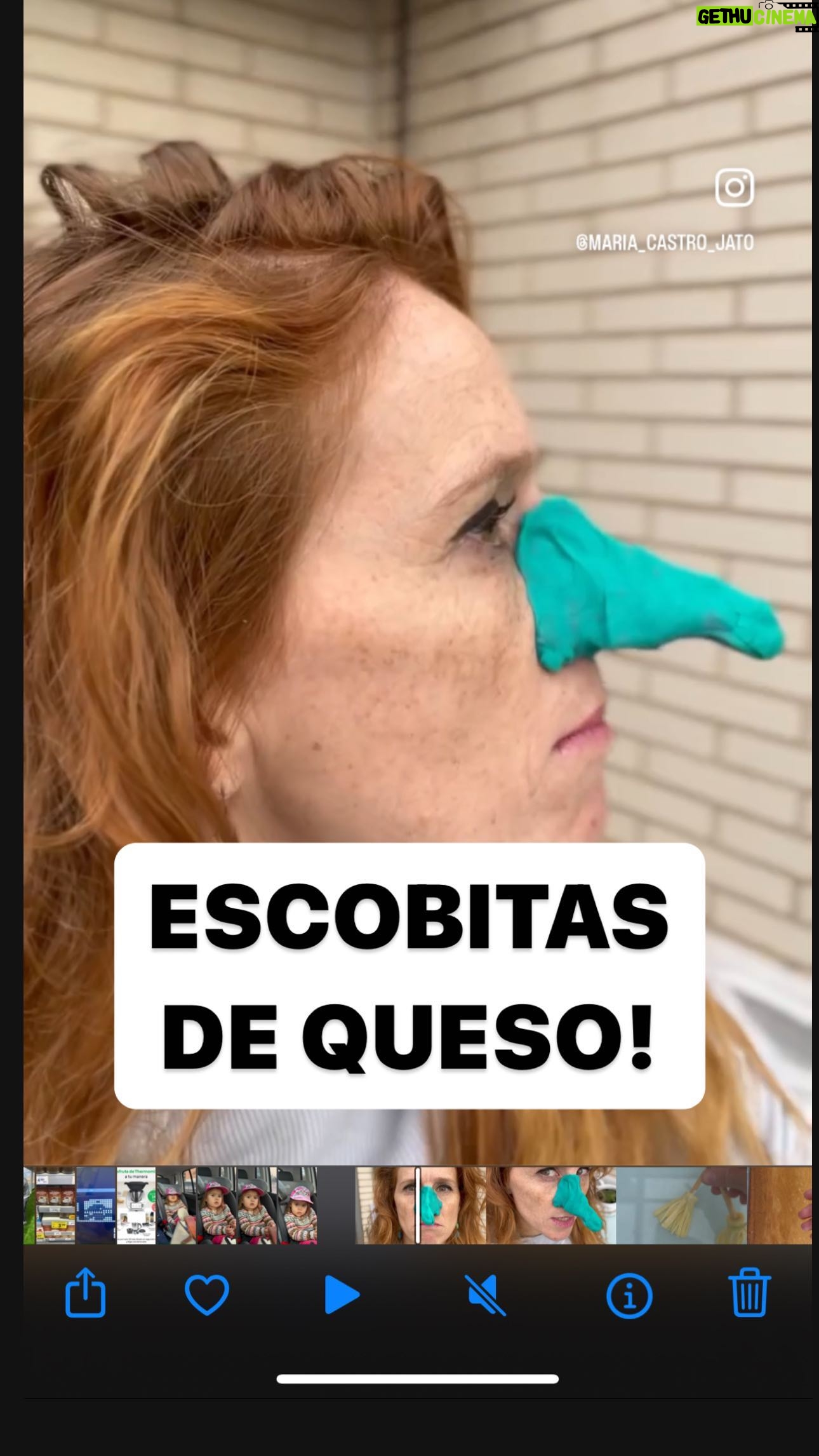 María Castro Instagram - Meiga por un día!!! SÉ que este snack…. LO HARÉIS!!! Lo sé!!!! Palitos de pan, queso y el hilito de un puerro o lo que sea…!!!! Me ha costado más que se me sujetase la nariz, que hacer la cheese-escoba!!!