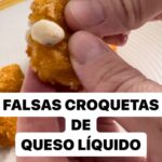 María Castro Instagram – FALSAS CROQUETAS DE QUESO LÍQUIDO!
Y con solo 3 ingredientes.
-hervimos 200ml de nata pata montar en una olla 
– añadimos 40 gramos de queso gouda en trozos (las nueces son opcionales)
– una vez mezclado y derretido añadimos medio sobre de gelatina en polvo

Listo. La masa se lleva en un Tupper a la nevera y se deja reposar 3 horas.

Se corta en cuadraditos y se reboza de la siguiente manera:
-harina
-huevo
-pan rallado
-huevo 
-pan rallado

Se fríen en abundante aceite y bien caliente, se escurren bien… y con o sin mermelada son MORTALES!!!! Prometido!!!!